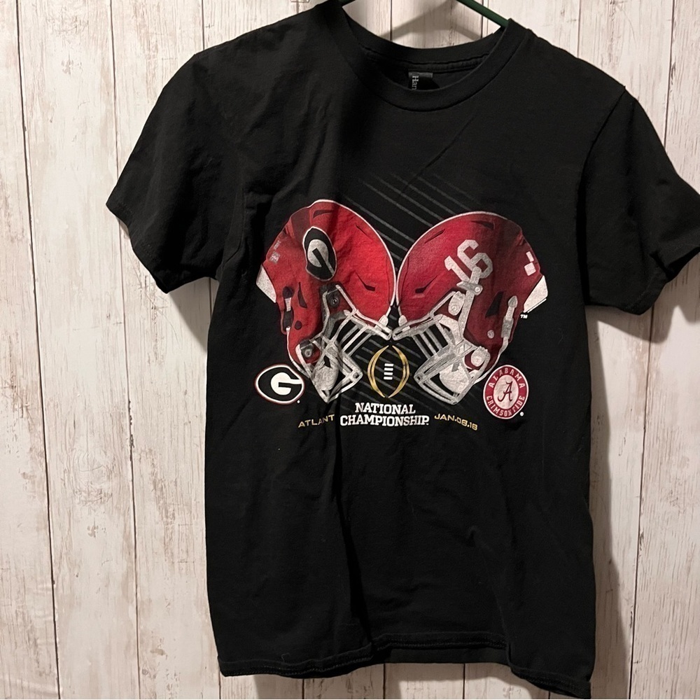 Hanes women’s size S black and red Georgia bulldogs national championship